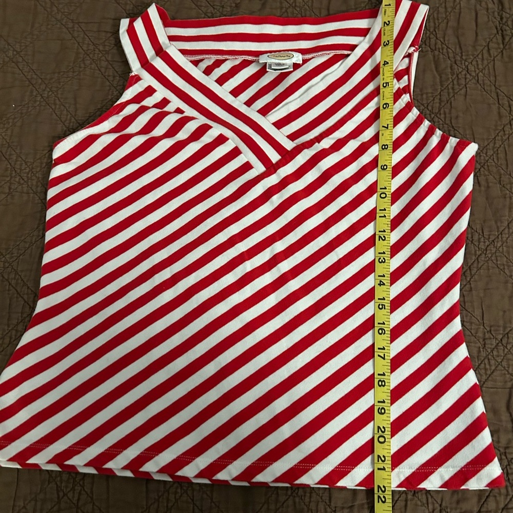 Candy Cane Striped Sleeveless Knit Top - Picture 3 of 5